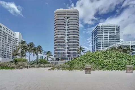 6767 Collins Miami Beach FL 33141