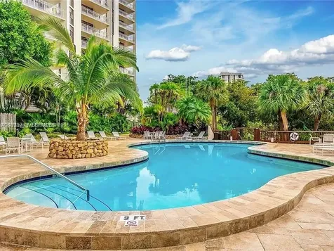1000 Quayside Terrace Miami FL 33138