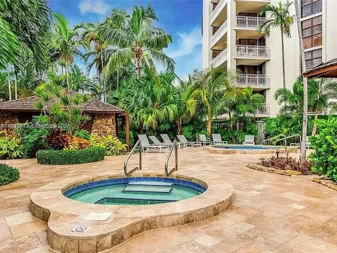 1000 Quayside Terrace Miami FL 33138
