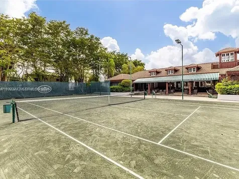 1000 Quayside Terrace Miami FL 33138
