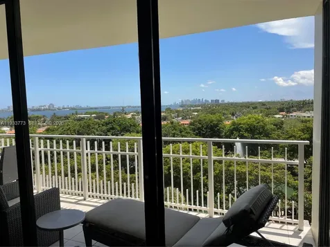 1000 Quayside Terrace Miami FL 33138