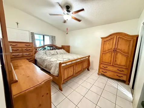 7185 W 30th Lane Hialeah FL 33018