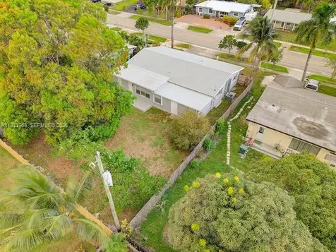 770 NW 38th Street Oakland Park FL 33309