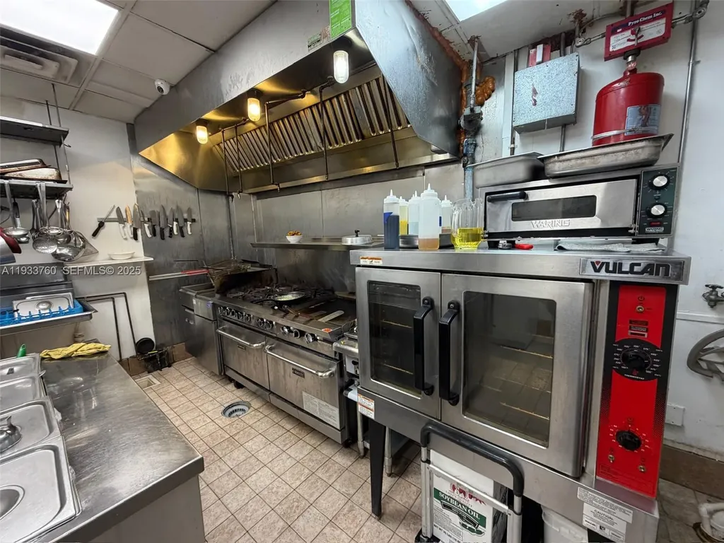 7500 NW 25th Street Miami FL 33122