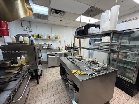 7500 NW 25th Street Miami FL 33122