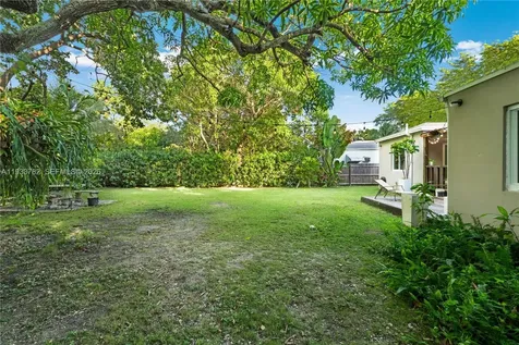 125 NW 88th Street El Portal FL 33150