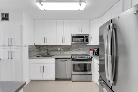 3701 N Country Club Drive Aventura FL 33180