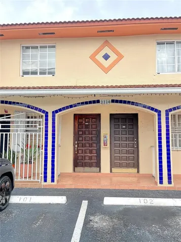 2220 W 74th Street Hialeah FL 33016