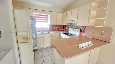 2220 W 74th Street Hialeah FL 33016
