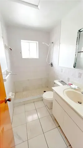 2220 W 74th Street Hialeah FL 33016