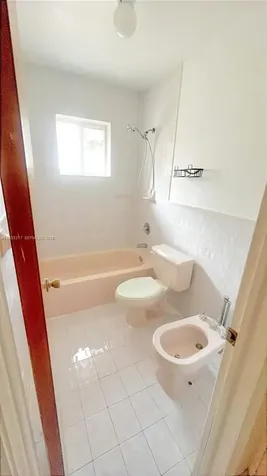 2220 W 74th Street Hialeah FL 33016