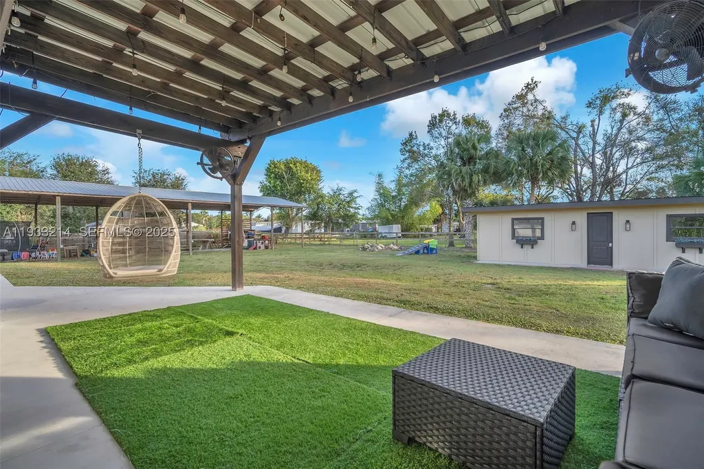 17844 N 38th Road N Loxahatchee FL 33470