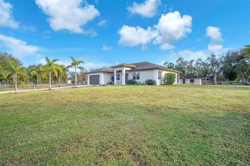 17844 N 38th Road N Loxahatchee FL 33470