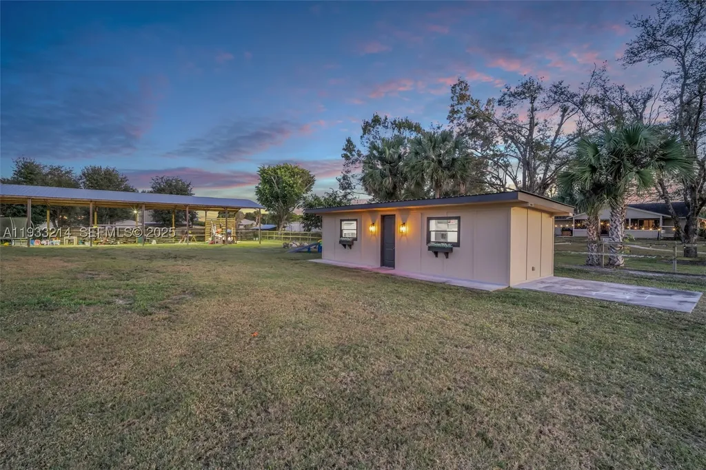 17844 N 38th Road N Loxahatchee FL 33470