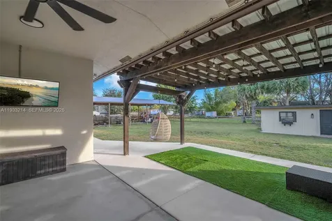 17844 N 38th Road N Loxahatchee FL 33470