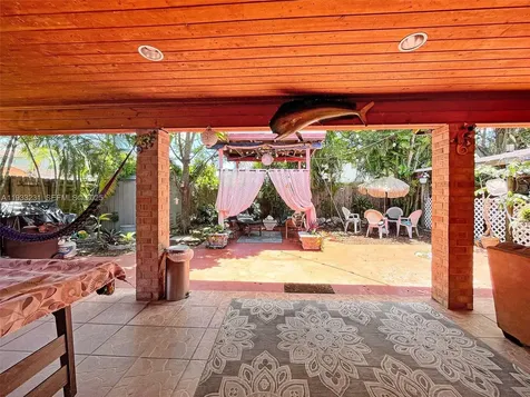 18003 SW 153rd Place Miami FL 33187