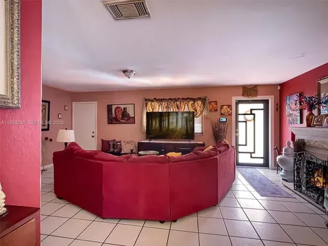 18003 SW 153rd Place Miami FL 33187