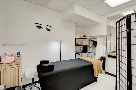 9025 S Dadeland Boulevard Miami FL 33156