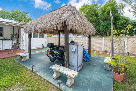 5931 SW 14th Street West Miami FL 33144