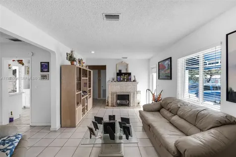 5931 SW 14th Street West Miami FL 33144