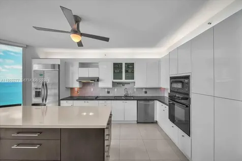300 S Pointe Drive Miami Beach FL 33139