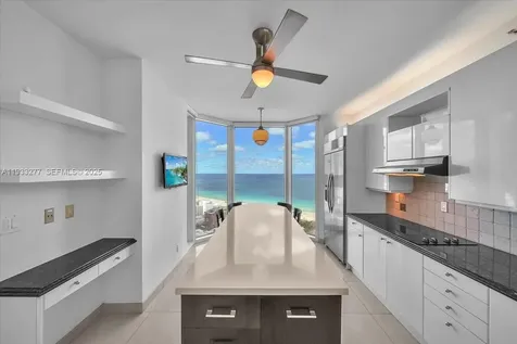300 S Pointe Drive Miami Beach FL 33139