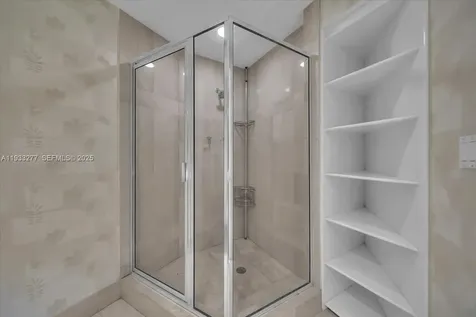 300 S Pointe Drive Miami Beach FL 33139