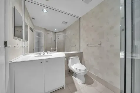300 S Pointe Drive Miami Beach FL 33139