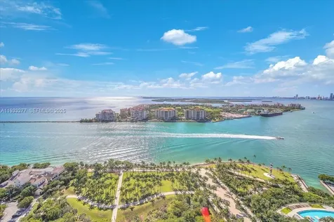 300 S Pointe Drive Miami Beach FL 33139
