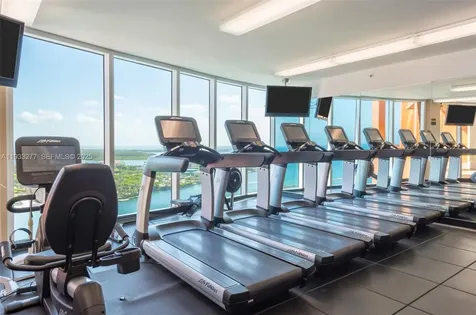 300 S Pointe Drive Miami Beach FL 33139