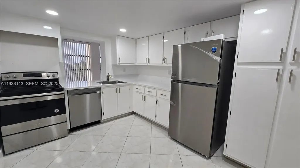 600 Parkview Drive Hallandale Beach FL 33009