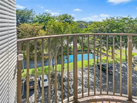 2701 Riverside Drive Coral Springs FL 33065