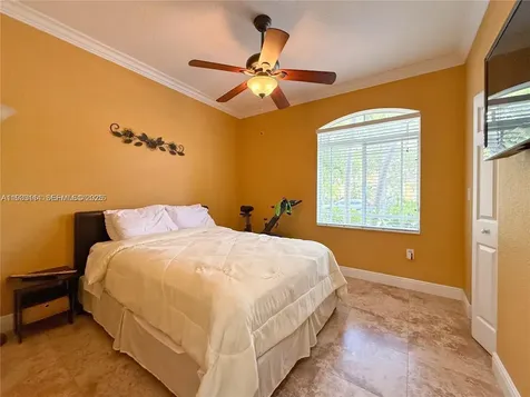 8934 SW 206th Street Cutler Bay FL 33189
