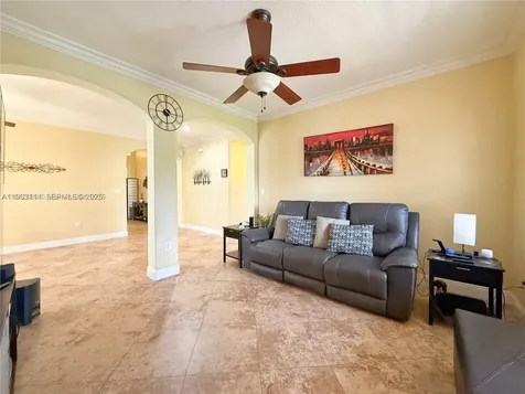 8934 SW 206th Street Cutler Bay FL 33189