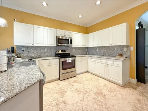 8934 SW 206th Street Cutler Bay FL 33189
