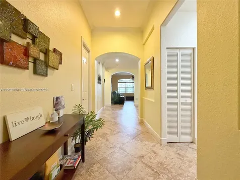 8934 SW 206th Street Cutler Bay FL 33189