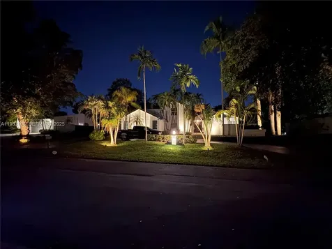 8265 SW 176th Terrace Palmetto Bay FL 33157