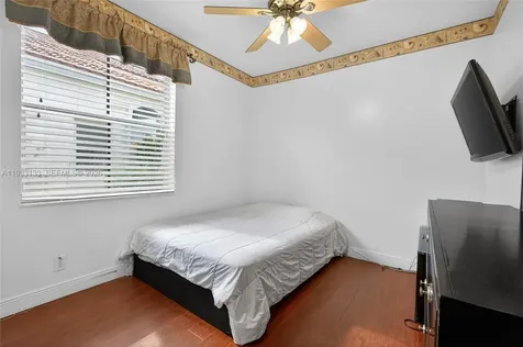 1162 Fairfield Meadows Drive Weston FL 33327