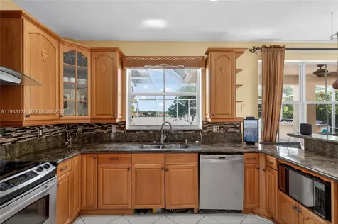 1162 Fairfield Meadows Drive Weston FL 33327