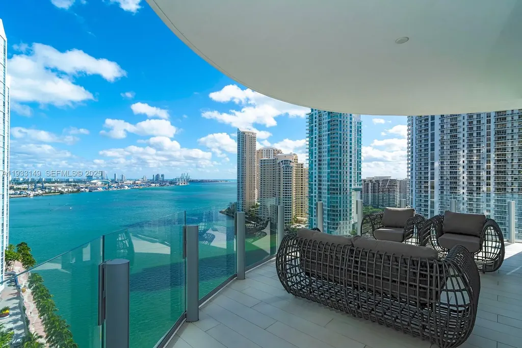 300 Biscayne Boulevard Way Miami FL 33131