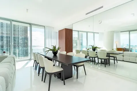 300 Biscayne Boulevard Way Miami FL 33131