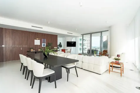 300 Biscayne Boulevard Way Miami FL 33131