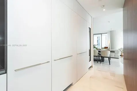 300 Biscayne Boulevard Way Miami FL 33131