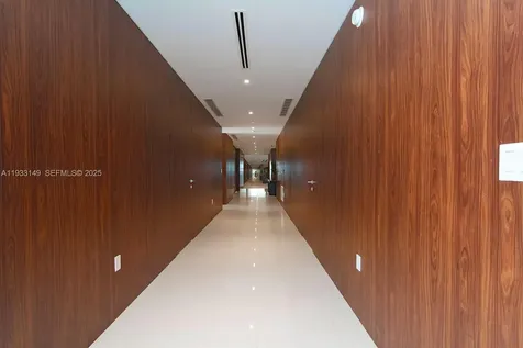 300 Biscayne Boulevard Way Miami FL 33131