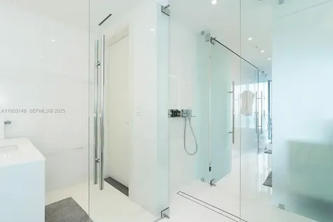 300 Biscayne Boulevard Way Miami FL 33131