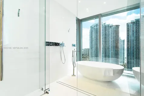 300 Biscayne Boulevard Way Miami FL 33131