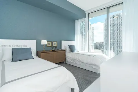300 Biscayne Boulevard Way Miami FL 33131