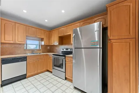 8901 S Hollybrook Boulevard Pembroke Pines FL 33025