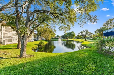8901 S Hollybrook Boulevard Pembroke Pines FL 33025