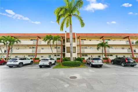 8901 S Hollybrook Boulevard Pembroke Pines FL 33025